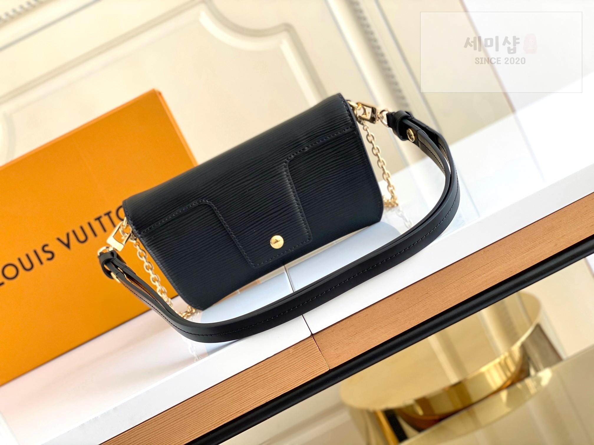 Louis Vuitton Louis Vuitton Padlock On Strap Bag 8번 이미지