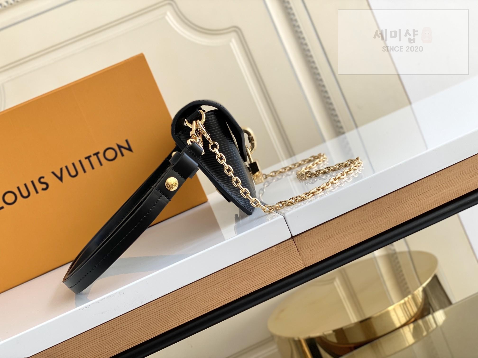 Louis Vuitton Louis Vuitton Padlock On Strap Bag 9번 이미지