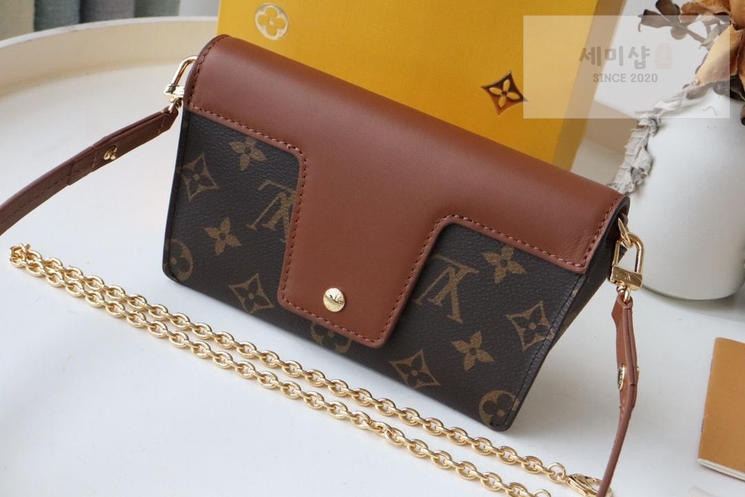 Louis Vuitton Louis Vuitton Padlock On Strap Bag 16번 이미지
