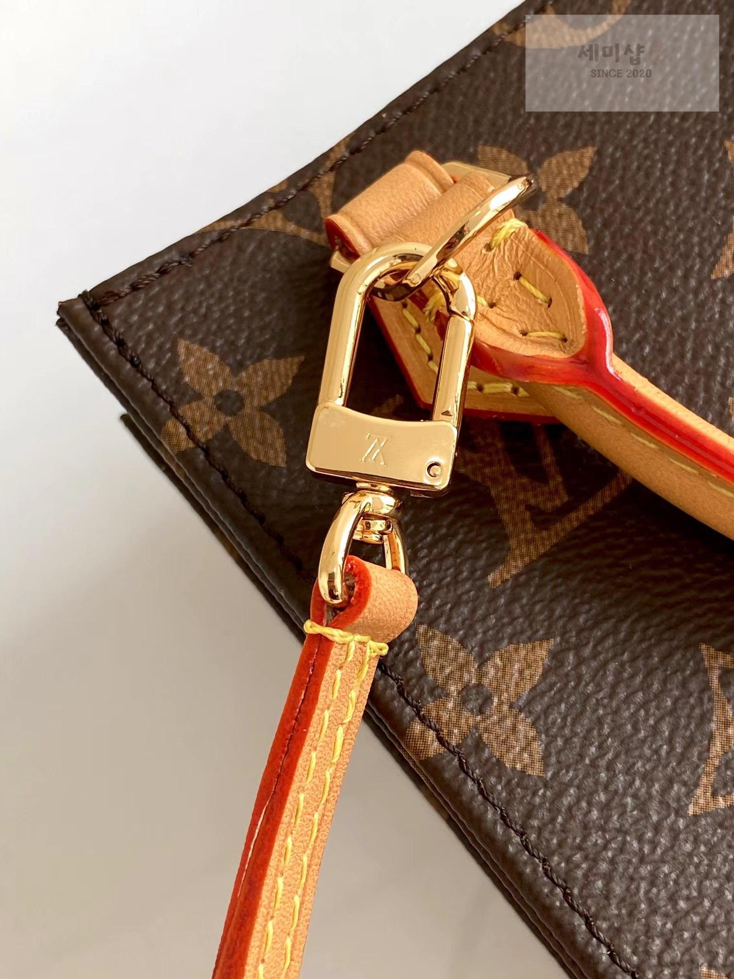 Louis Vuitton Louis Vuitton Petit Sac Plat Bag 16번 이미지