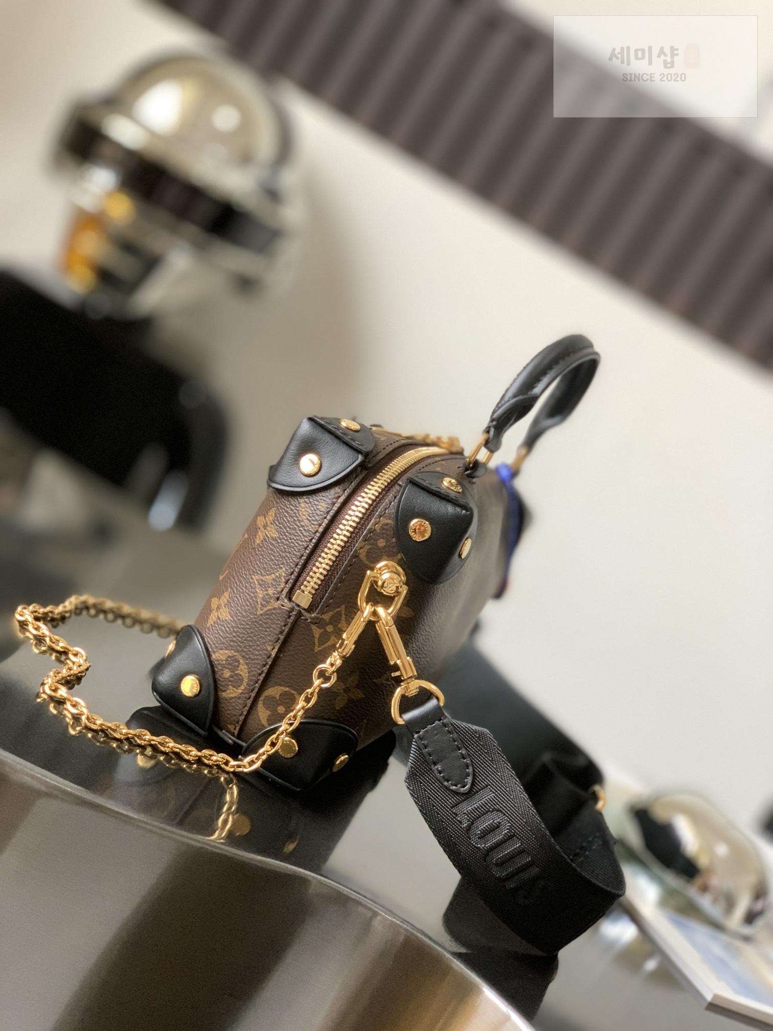 Louis Vuitton Louis Vuitton Petite Mal Souple Monogram Bag 2번 이미지
