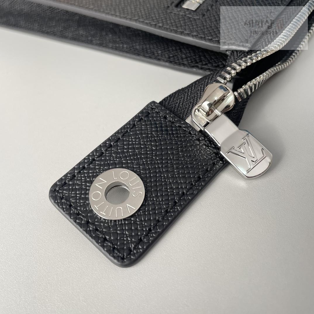 Louis Vuitton Louis Vuitton Pochette 24H Bag 19번 이미지