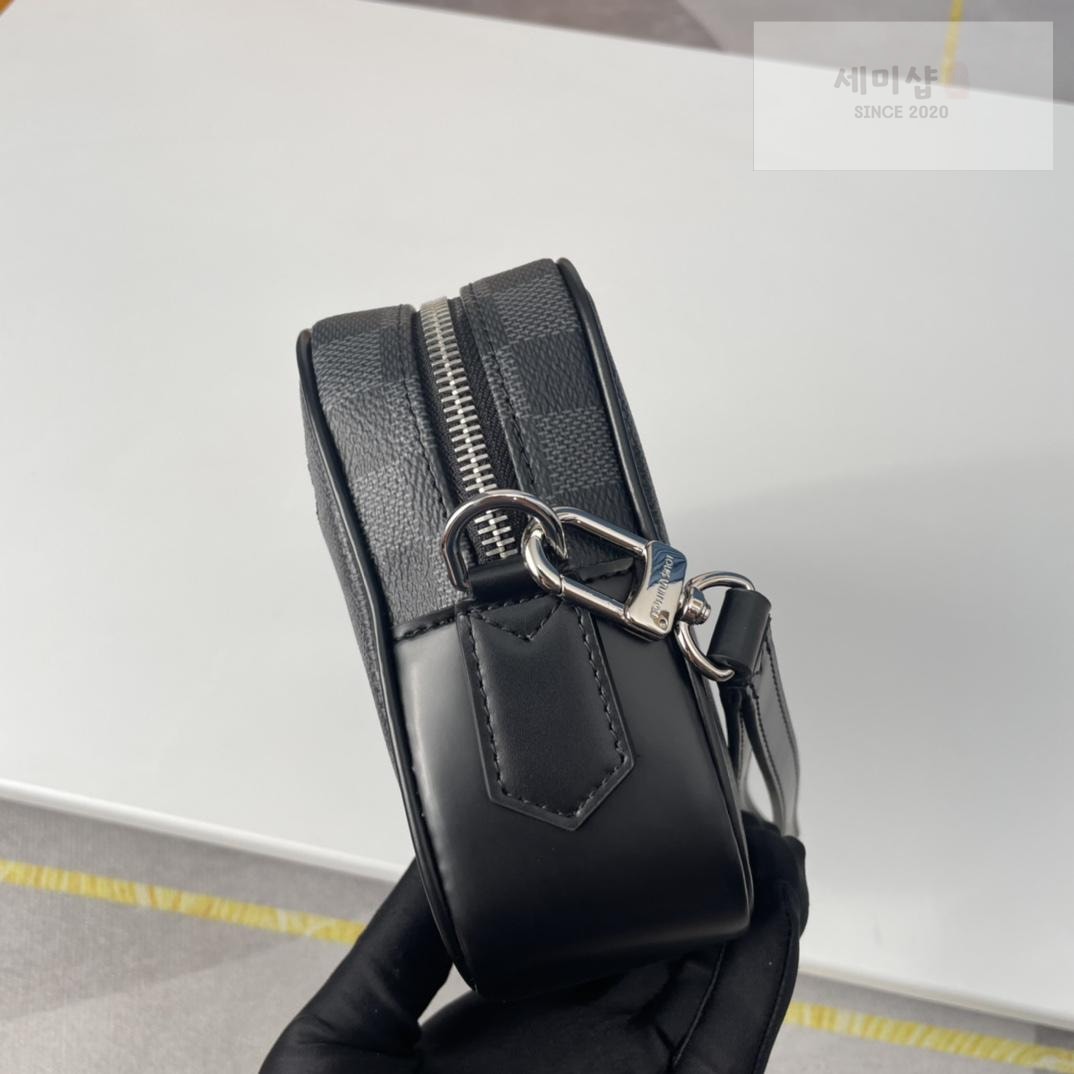 Louis Vuitton Louis Vuitton Pochette Kasai Bag 2번 이미지