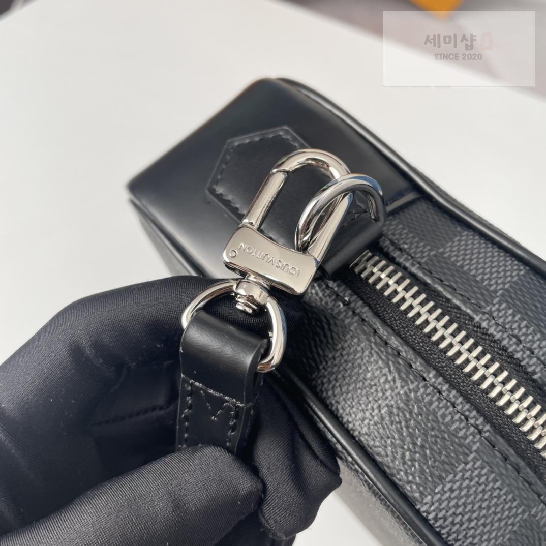 Louis Vuitton Louis Vuitton Pochette Kasai Bag 3번 이미지