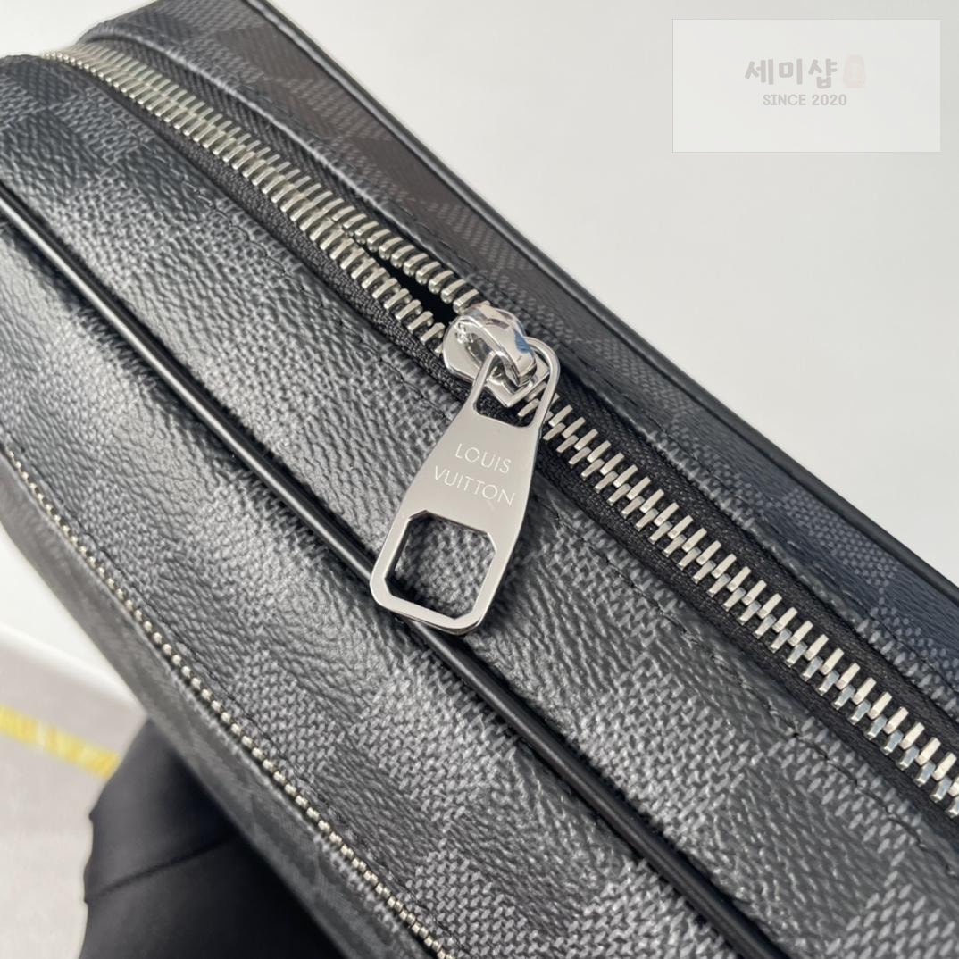 Louis Vuitton Louis Vuitton Pochette Kasai Bag 27번 이미지