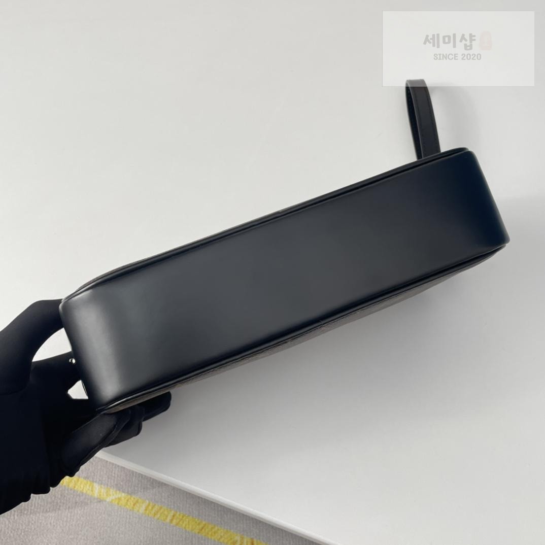 Louis Vuitton Louis Vuitton Pochette Kasai Bag 30번 이미지