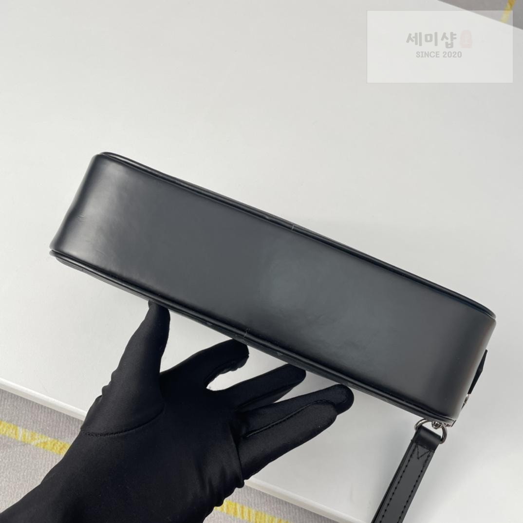 Louis Vuitton Louis Vuitton Pochette Kasai Bag 15번 이미지