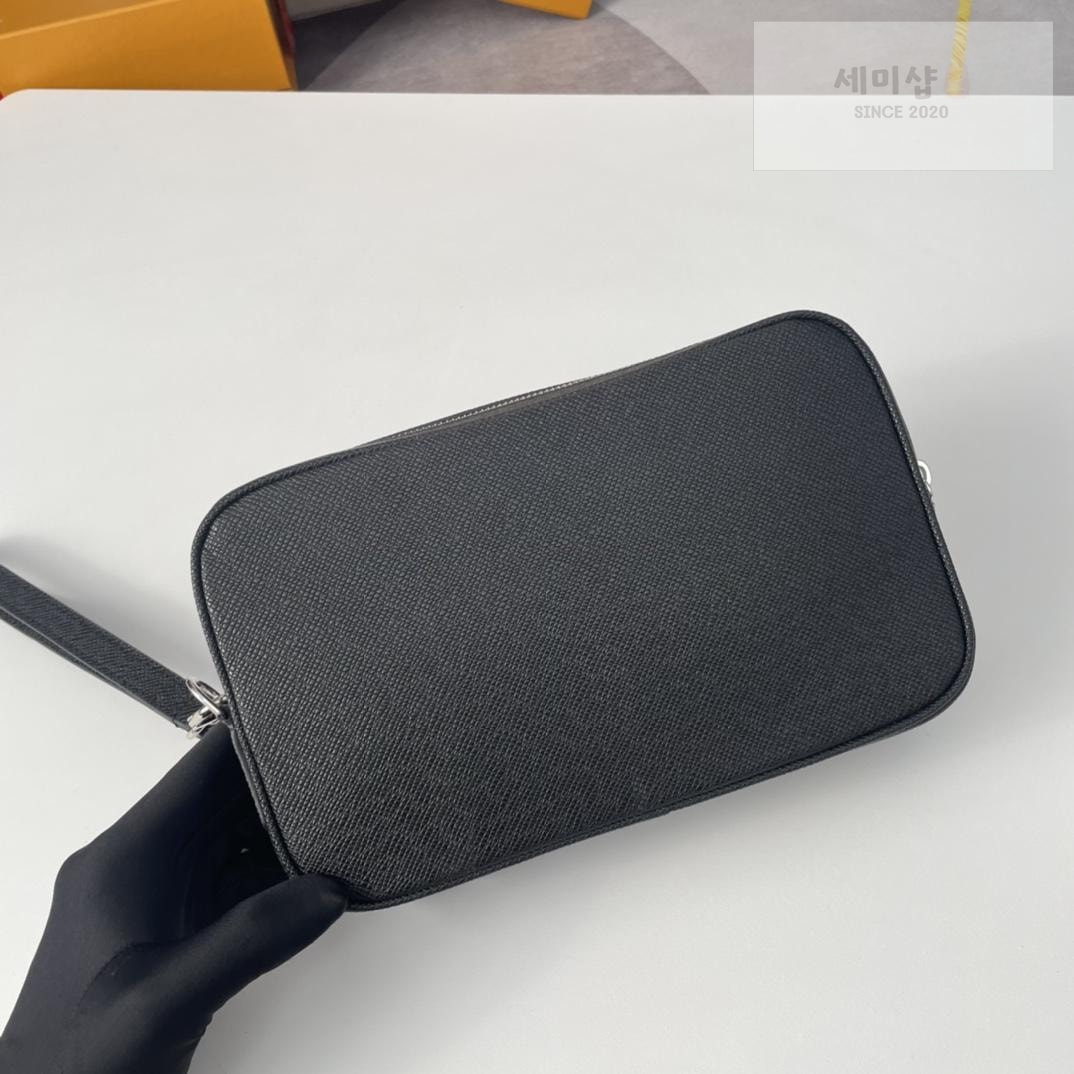 Louis Vuitton Louis Vuitton Pochette Kasai Bag 20번 이미지