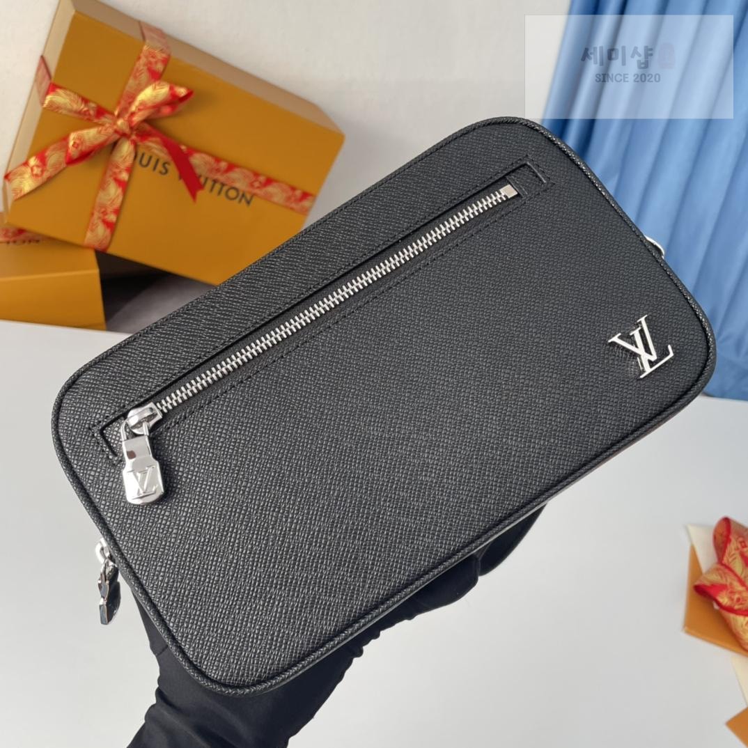 Louis Vuitton Louis Vuitton Pochette Kasai Bag 22번 이미지