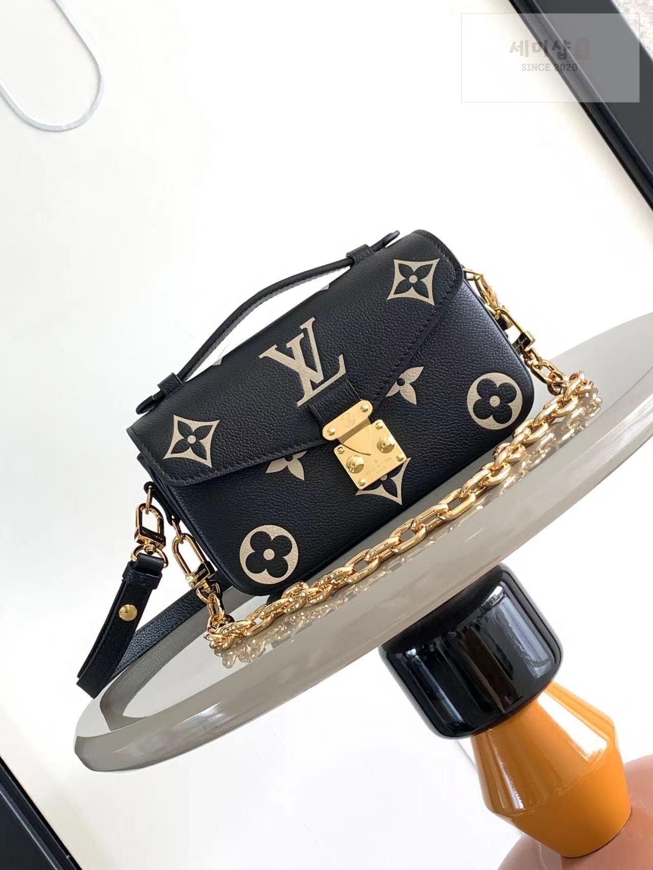 Louis Vuitton Louis Vuitton Pochette Metis East West Edition Bag 1번 이미지
