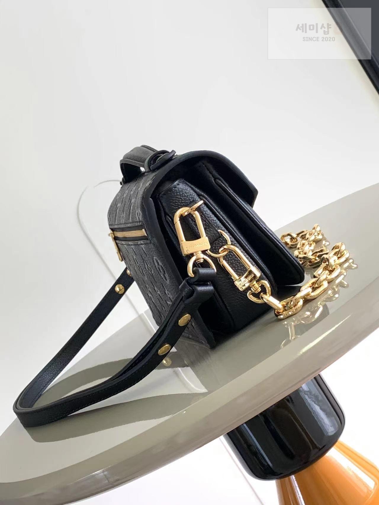 Louis Vuitton Louis Vuitton Pochette Metis East West Edition Bag 16번 이미지