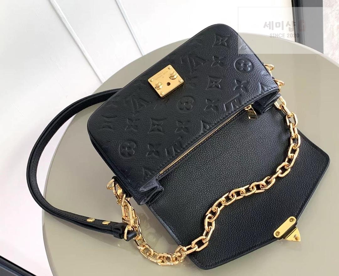 Louis Vuitton Louis Vuitton Pochette Metis East West Edition Bag 29번 이미지