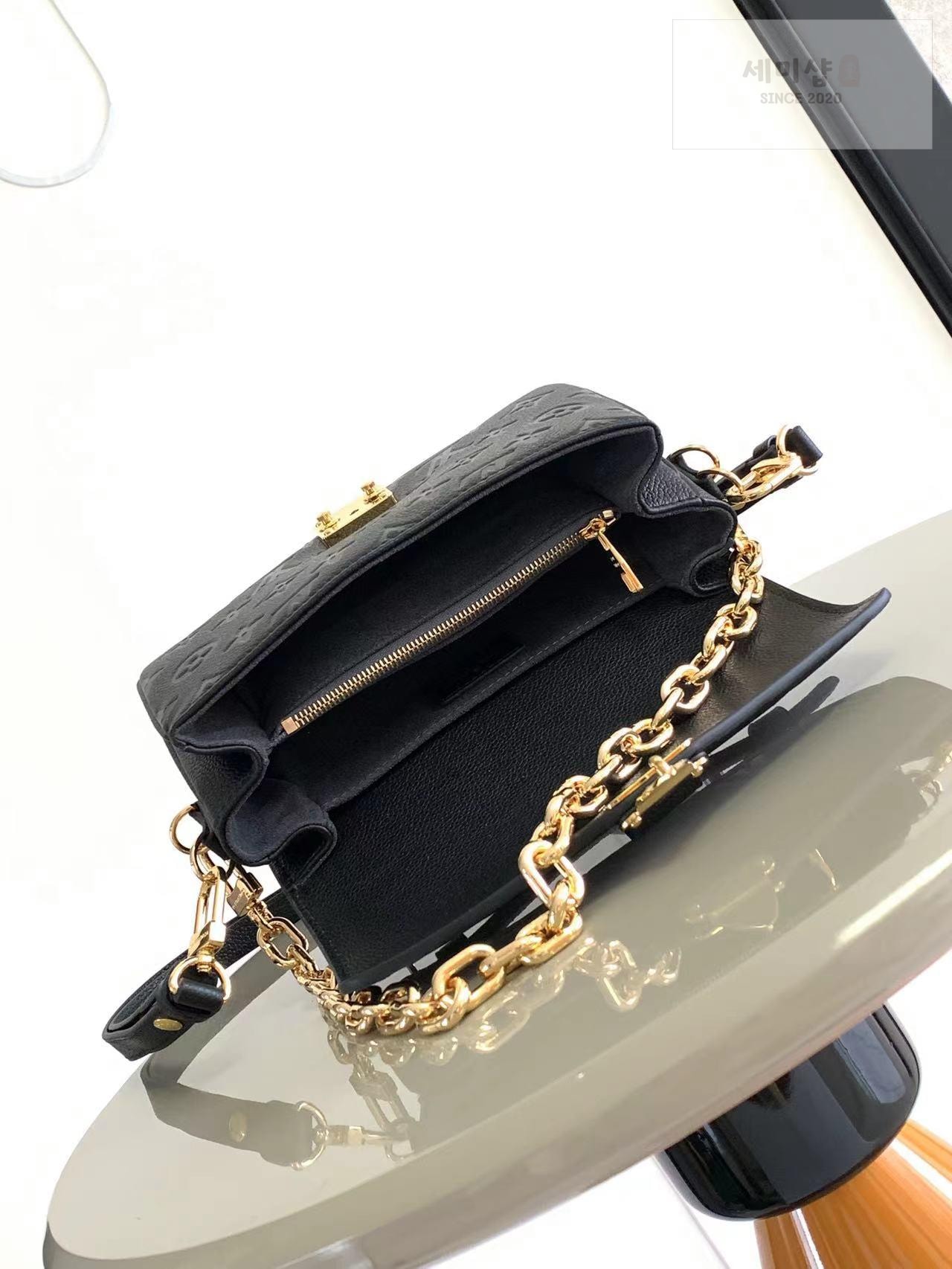 Louis Vuitton Louis Vuitton Pochette Metis East West Edition Bag 27번 이미지