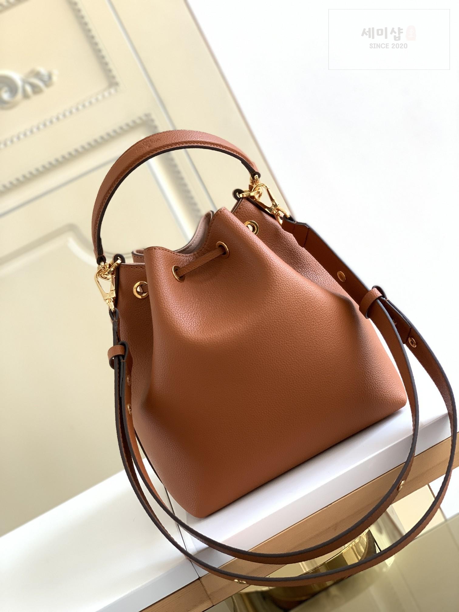 Louis Vuitton Louis Vuitton Rock Me Bucket Bag 2번 이미지