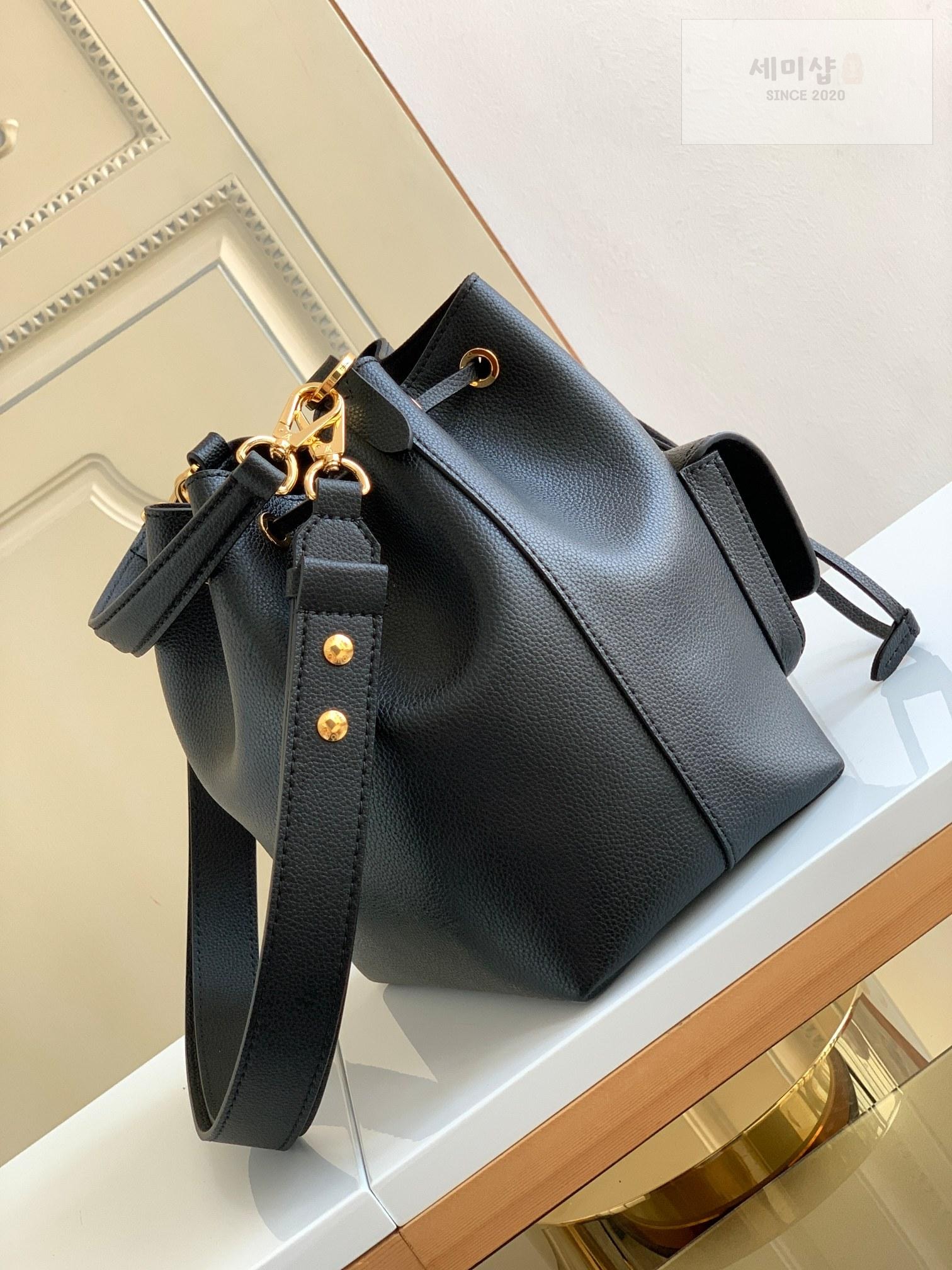 Louis Vuitton Louis Vuitton Rock Me Bucket Bag 16번 이미지