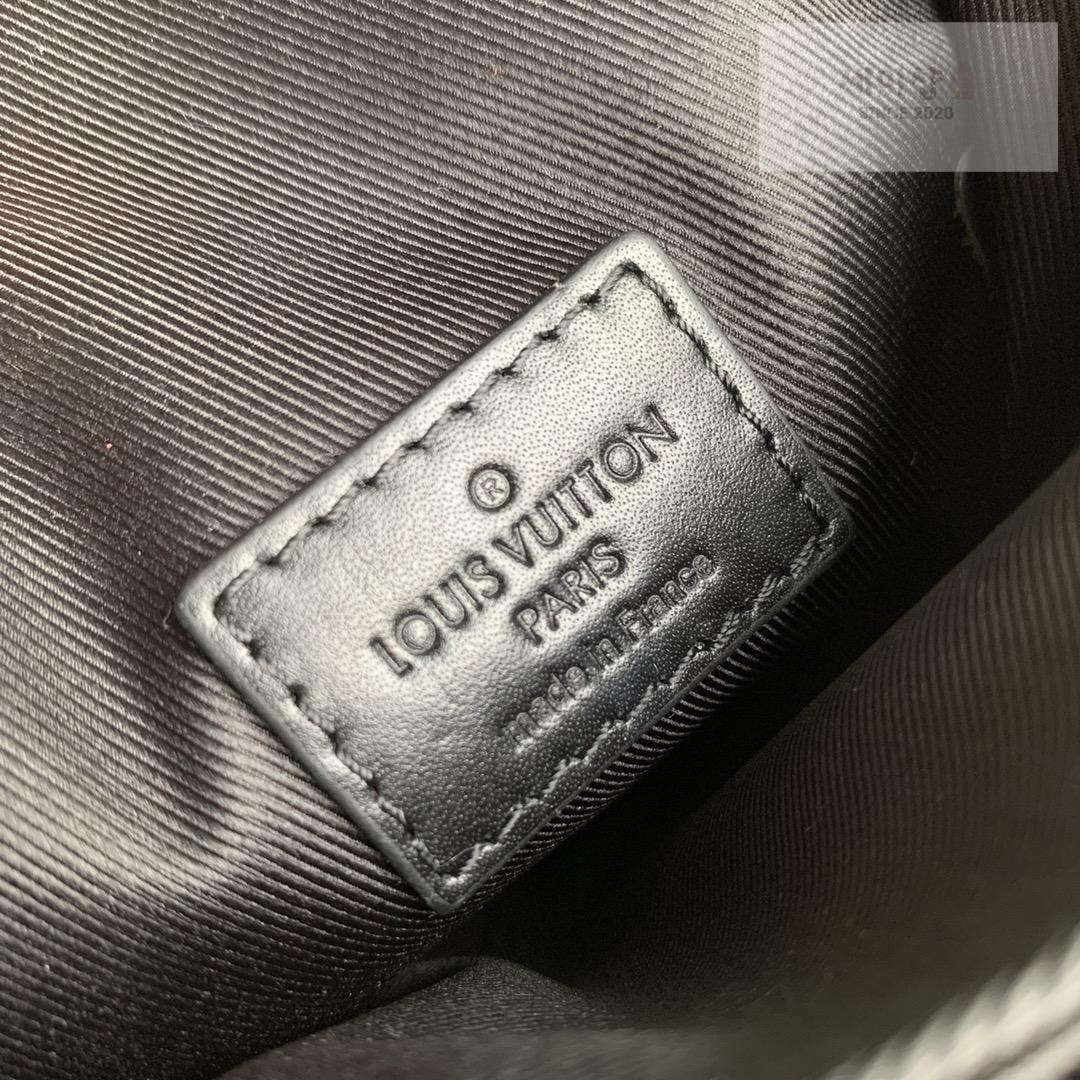 Louis Vuitton Louis Vuitton S - Lock Vertical Wearable Wallet Bag 14번 이미지