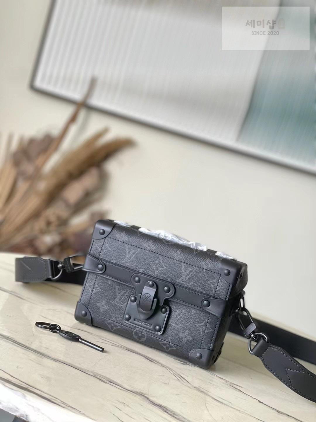 Louis Vuitton Louis Vuitton Soul Trunk Monogram Eclipse Bag 7번 이미지