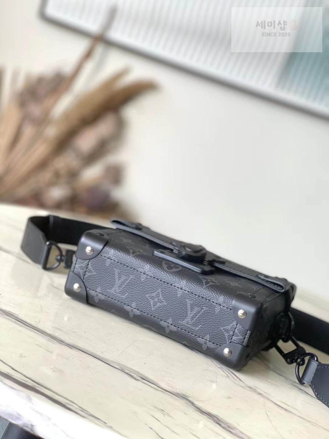 Louis Vuitton Louis Vuitton Soul Trunk Monogram Eclipse Bag 2번 이미지