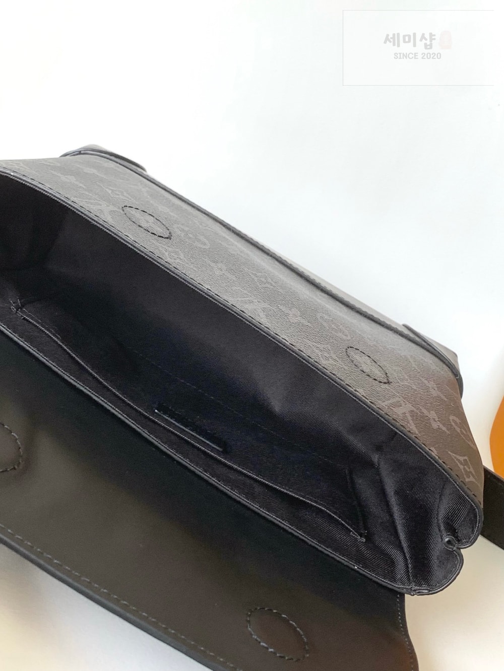 Louis Vuitton Louis Vuitton Steamer PM Monogram Eclipse Canvas Bag 7번 이미지