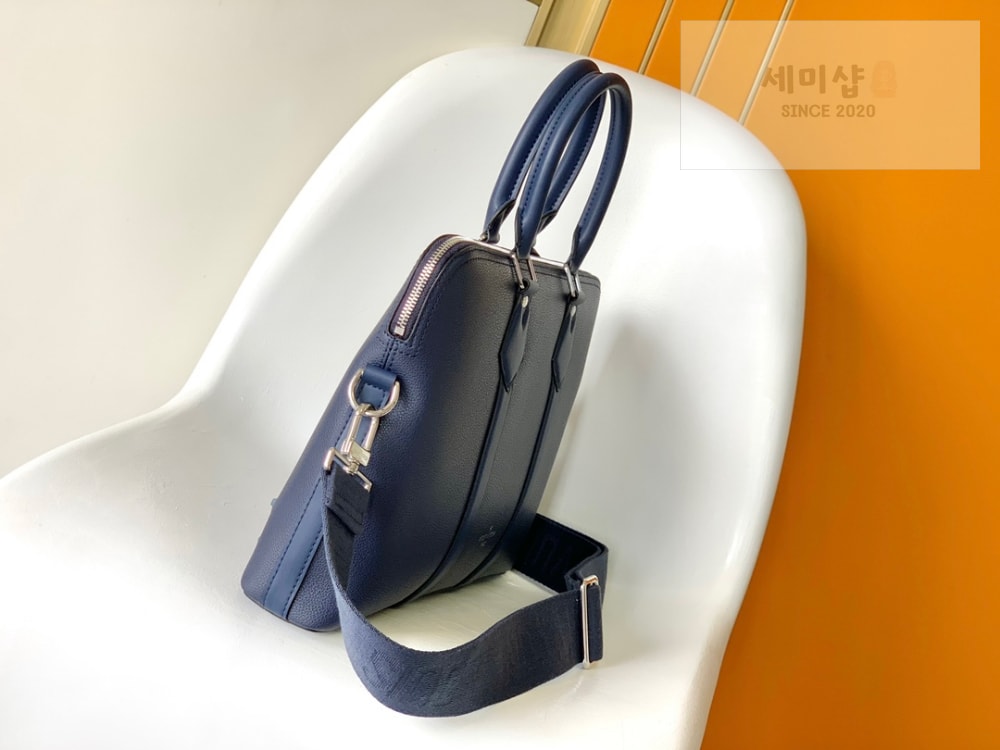 Louis Vuitton Louis Vuitton Takeoff Bag 2번 이미지