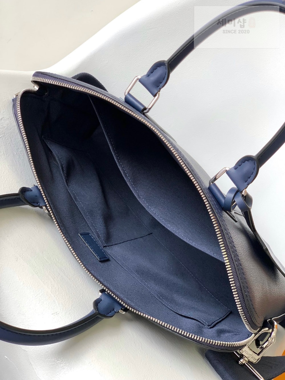 Louis Vuitton Louis Vuitton Takeoff Bag 6번 이미지