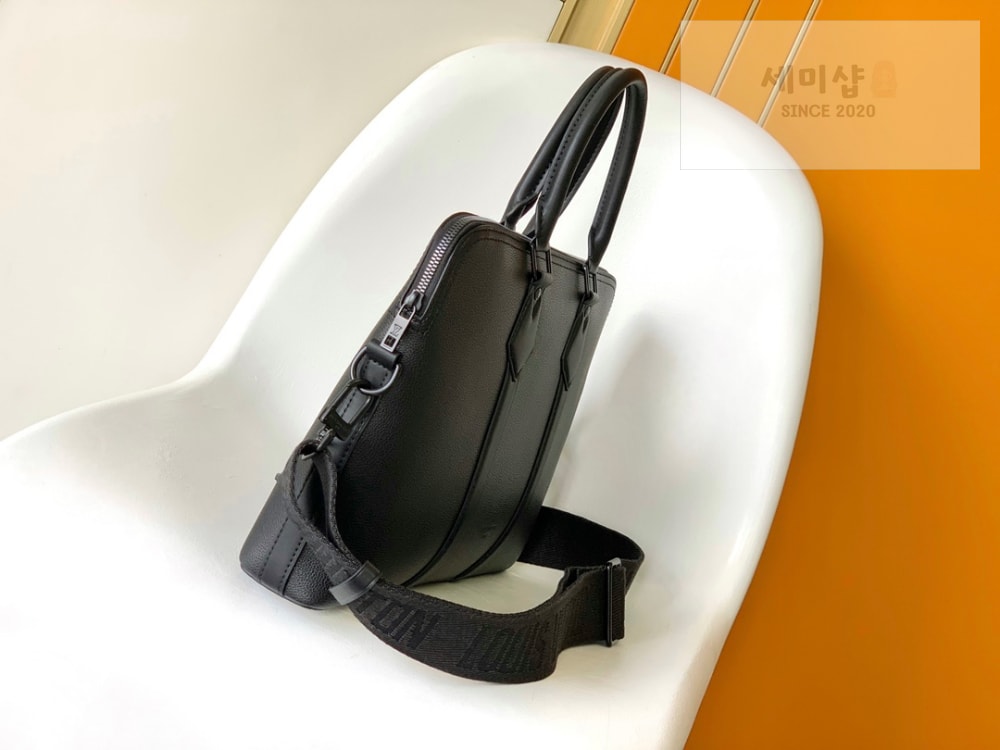 Louis Vuitton Louis Vuitton Takeoff Bag 8번 이미지