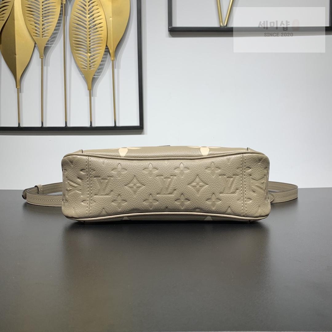 Louis Vuitton Louis Vuitton Trianon Bag 48번 이미지