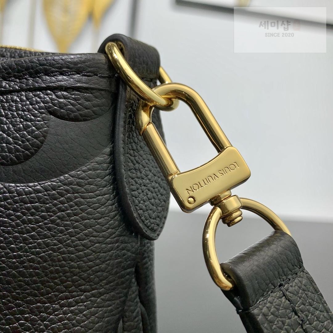 Louis Vuitton Louis Vuitton Trianon Bag 44번 이미지