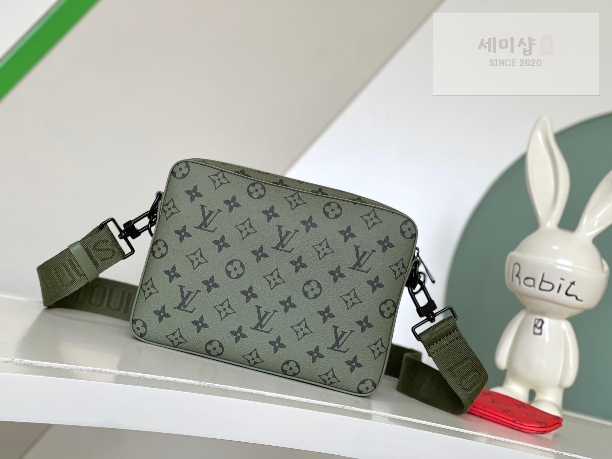 Louis Vuitton Louis Vuitton Trio Messenger Guitar Bag 8번 이미지