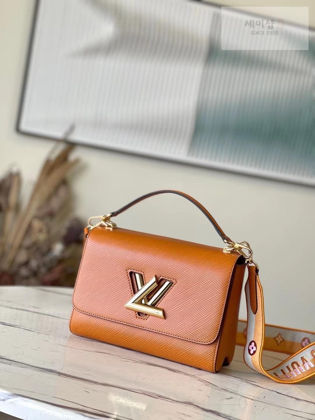 Louis Vuitton Louis Vuitton Twist MM Bag 17번 이미지