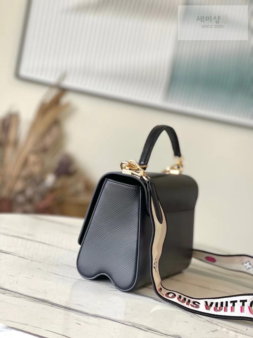 Louis Vuitton Louis Vuitton Twist MM Bag 10번 이미지