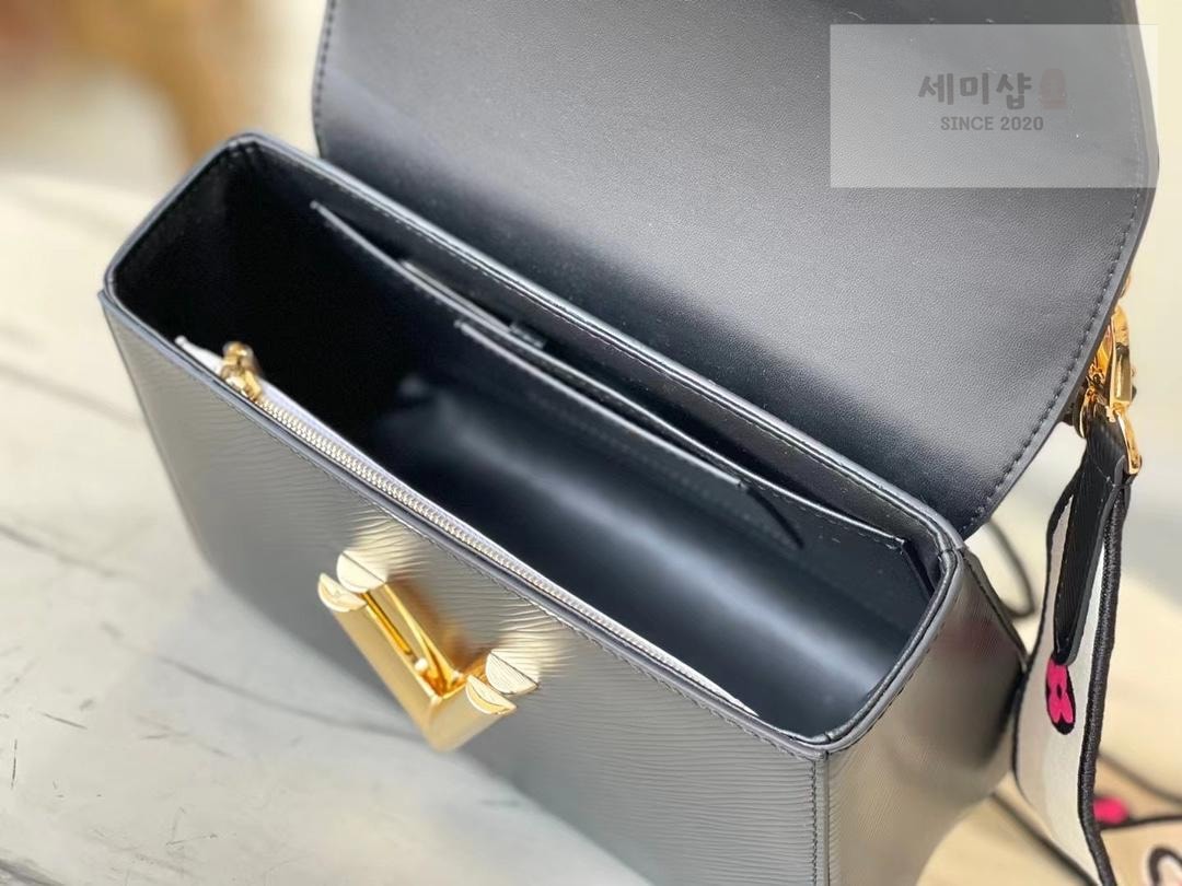 Louis Vuitton Louis Vuitton Twist MM Bag 15번 이미지