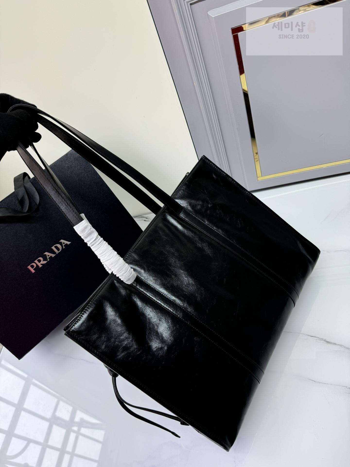 P R A D A Prada Antique Nappa Leather Tote Bag 3번 이미지