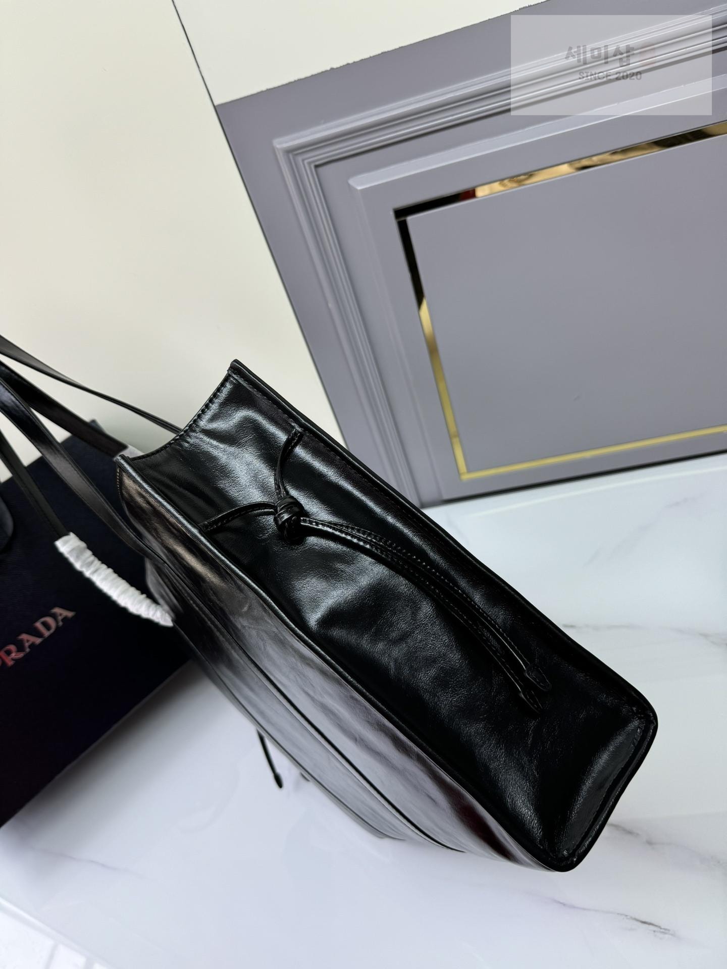 P R A D A Prada Antique Nappa Leather Tote Bag 4번 이미지