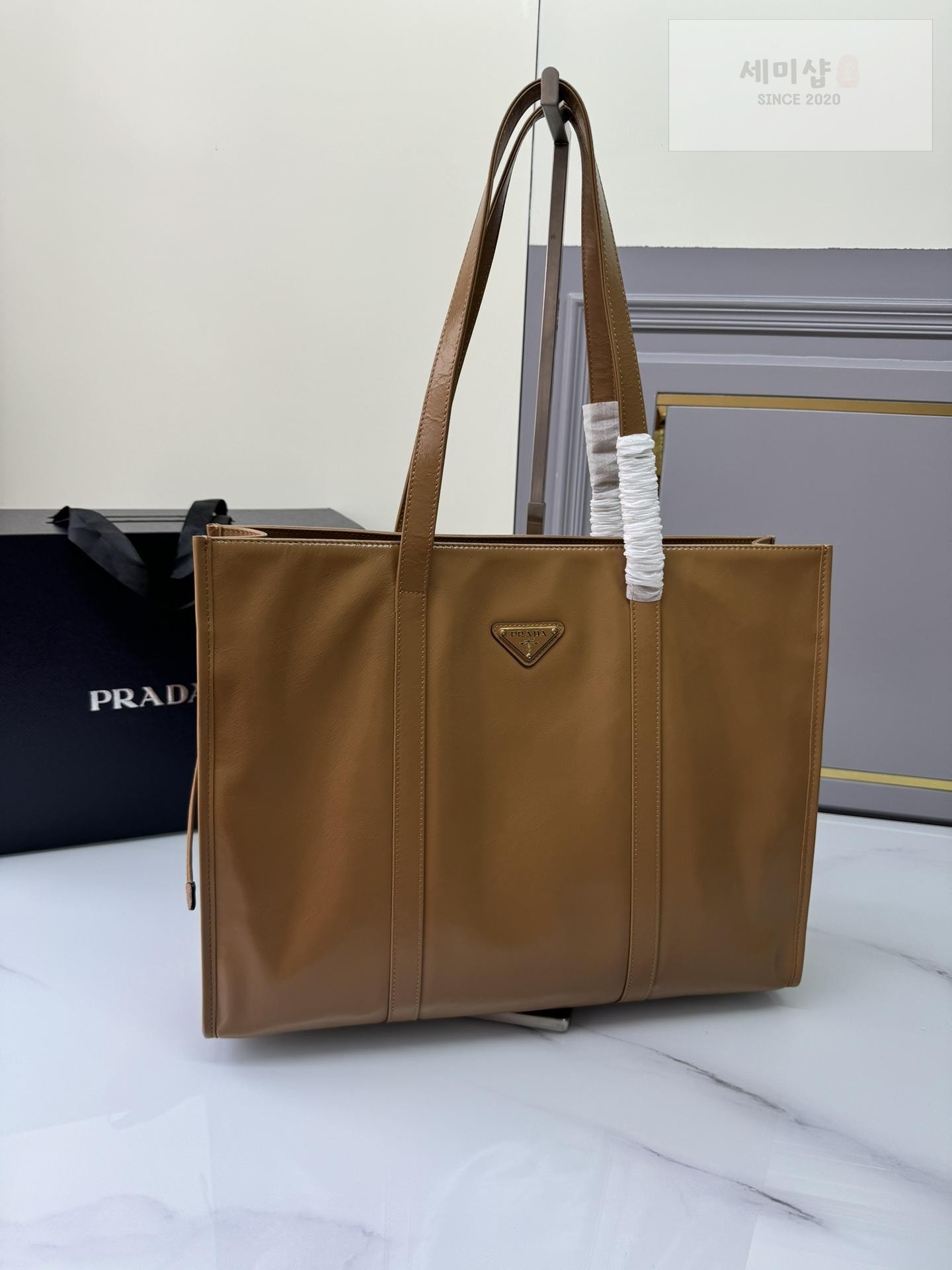P R A D A Prada Antique Nappa Leather Tote Bag 8번 이미지