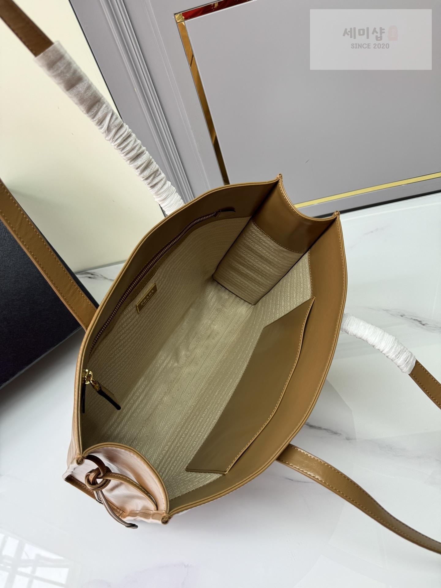 P R A D A Prada Antique Nappa Leather Tote Bag 14번 이미지