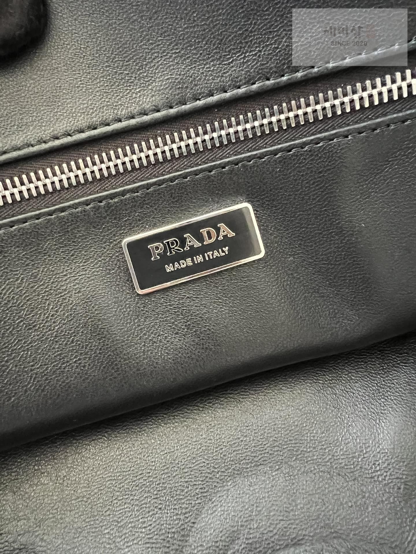 P R A D A Prada Antique Nappa Leather Tote Bag 19번 이미지