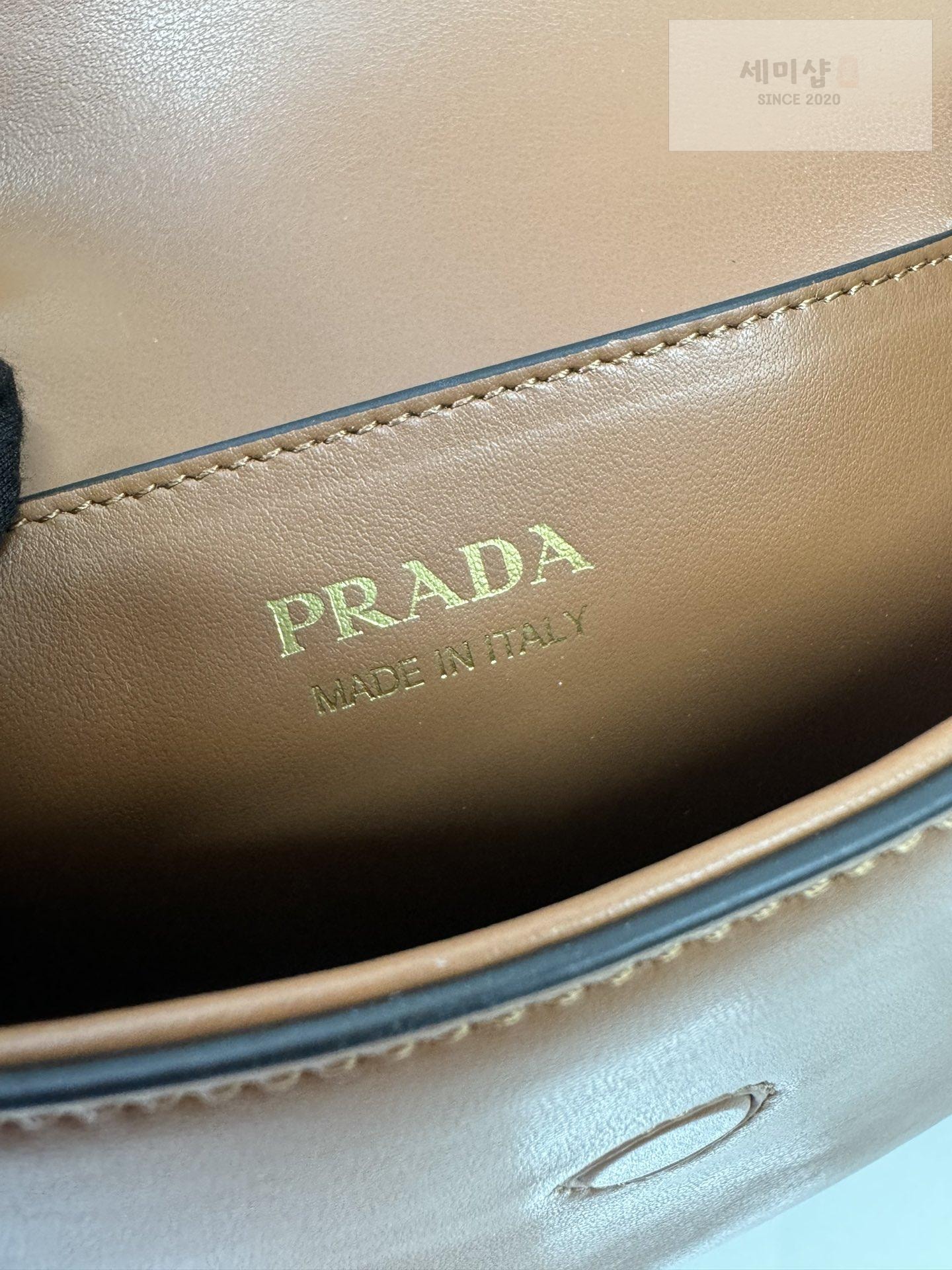 P R A D A Prada Arque Leather Shoulder Flap Bag 5번 이미지