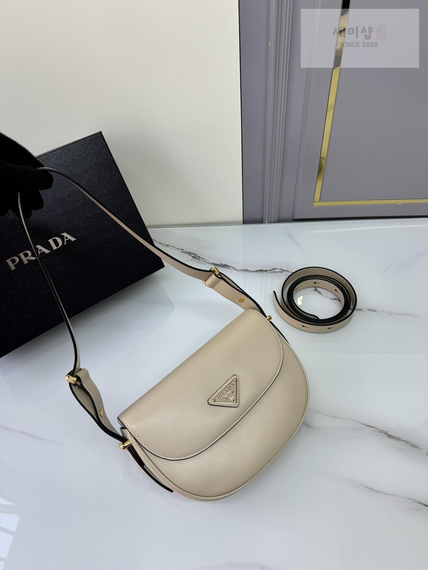 P R A D A Prada Arque Leather Shoulder Flap Bag 10번 이미지