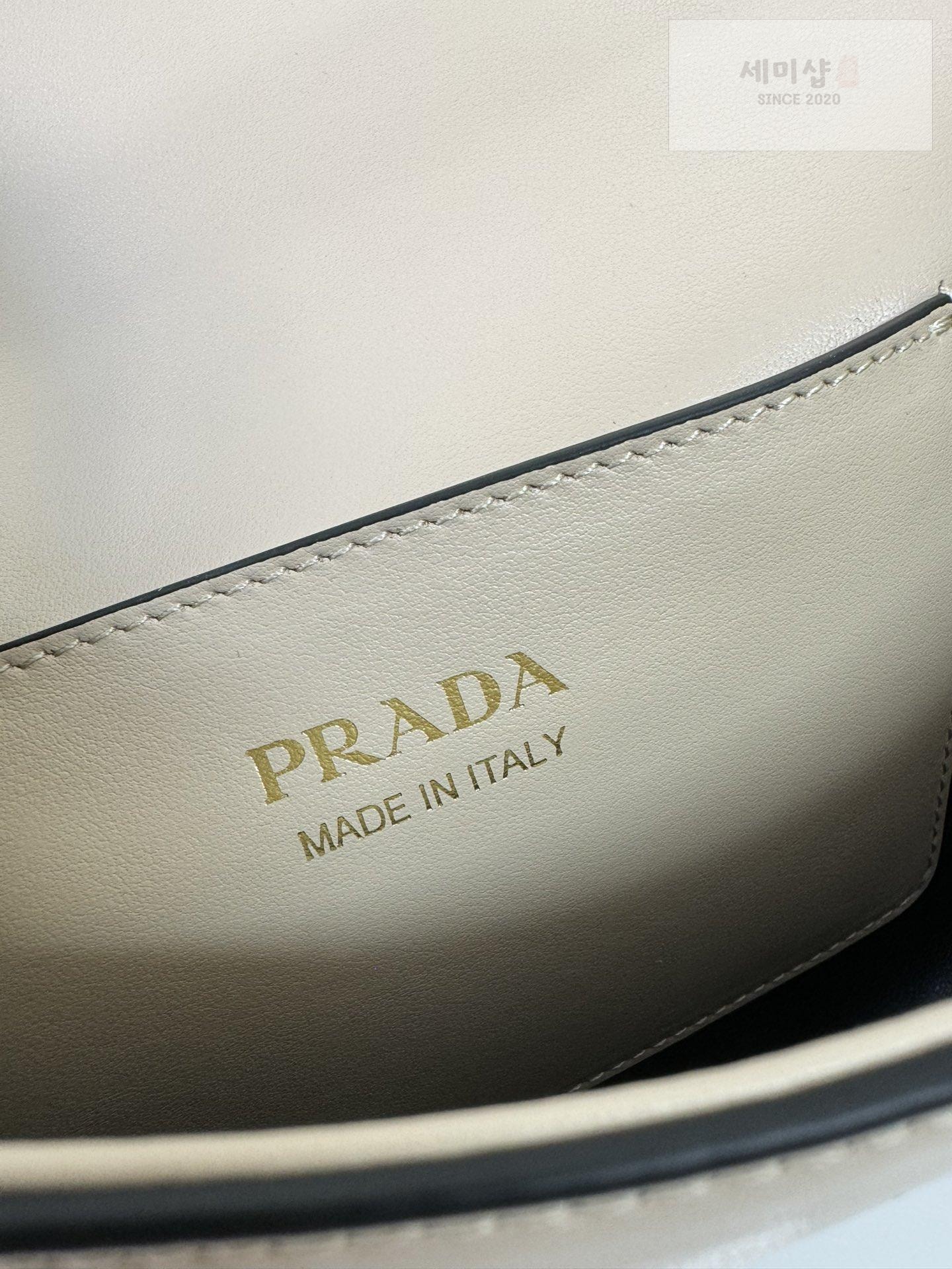 P R A D A Prada Arque Leather Shoulder Flap Bag 12번 이미지