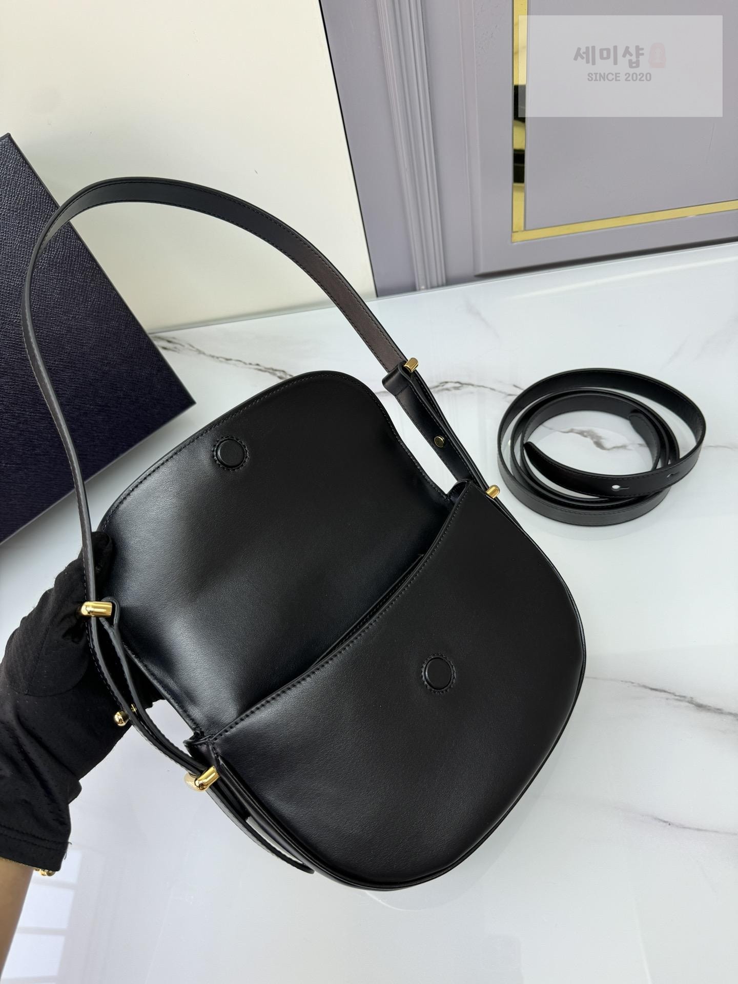 P R A D A Prada Arque Leather Shoulder Flap Bag 19번 이미지