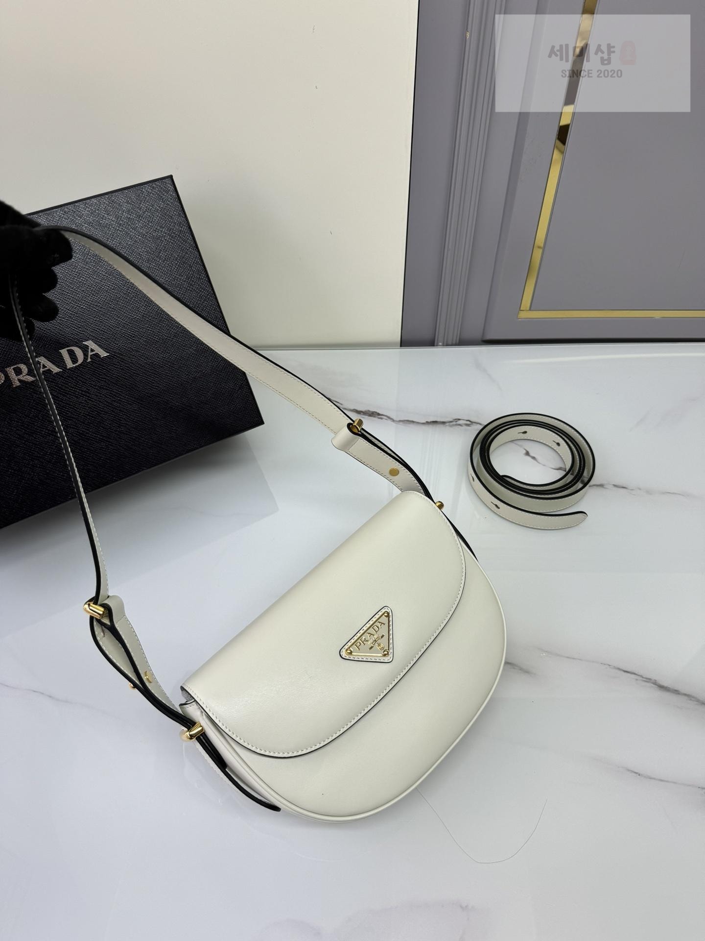 P R A D A Prada Arque Leather Shoulder Flap Bag 24번 이미지