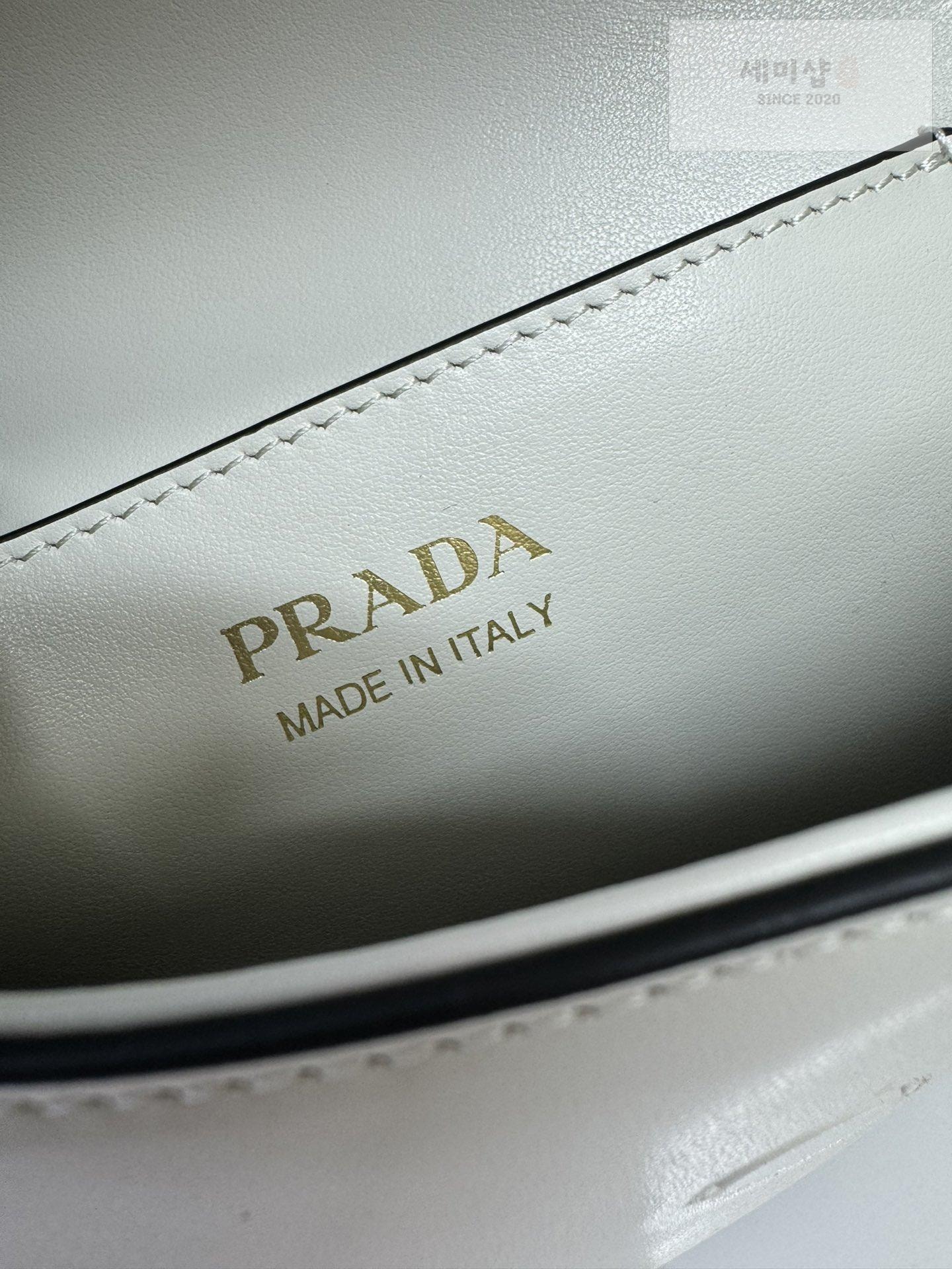 P R A D A Prada Arque Leather Shoulder Flap Bag 27번 이미지