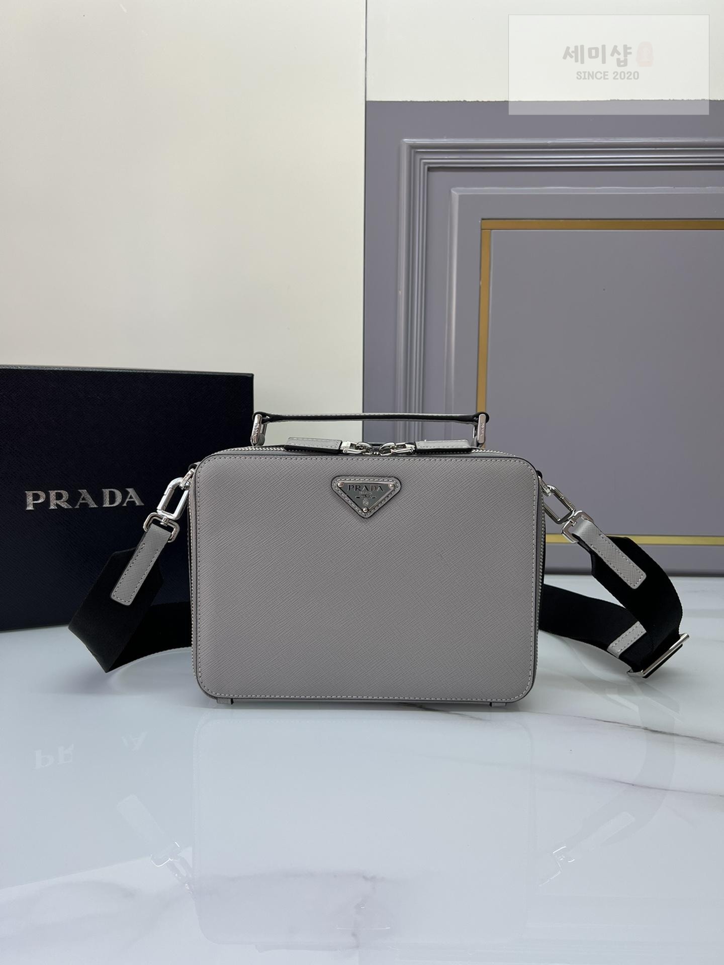 P R A D A Prada Brique Crossbody Bag 15번 이미지