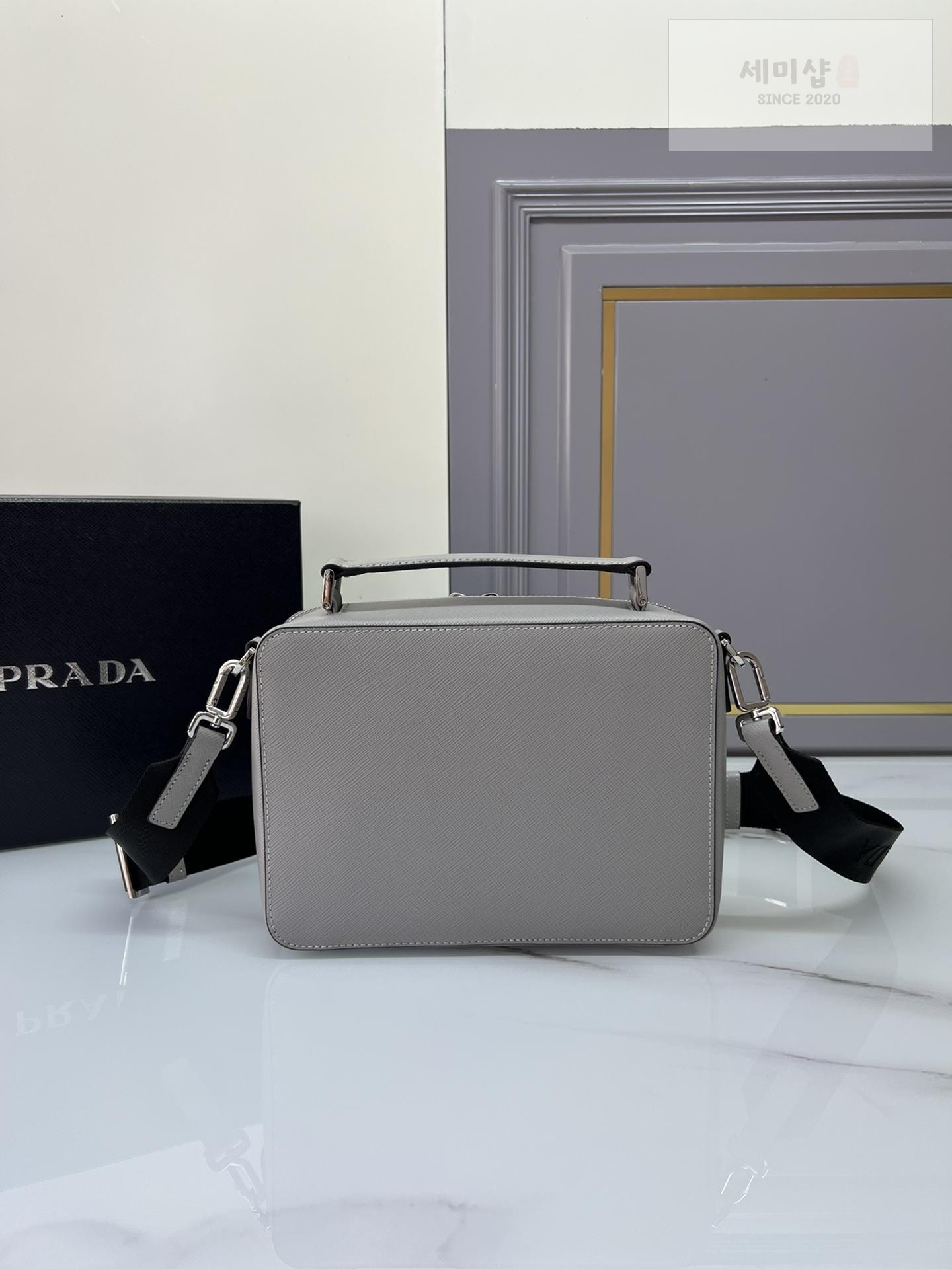 P R A D A Prada Brique Crossbody Bag 1번 이미지