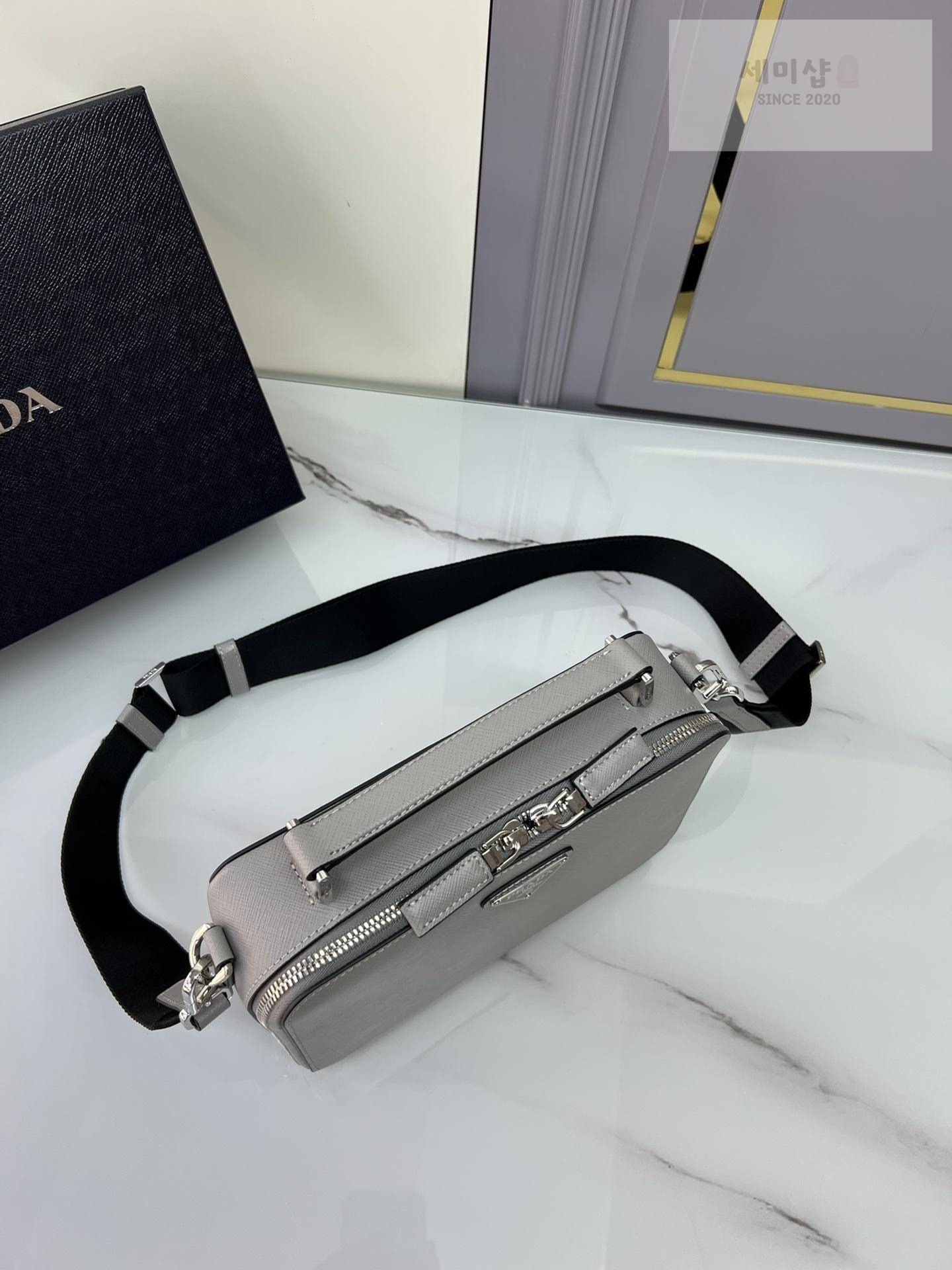P R A D A Prada Brique Crossbody Bag 4번 이미지