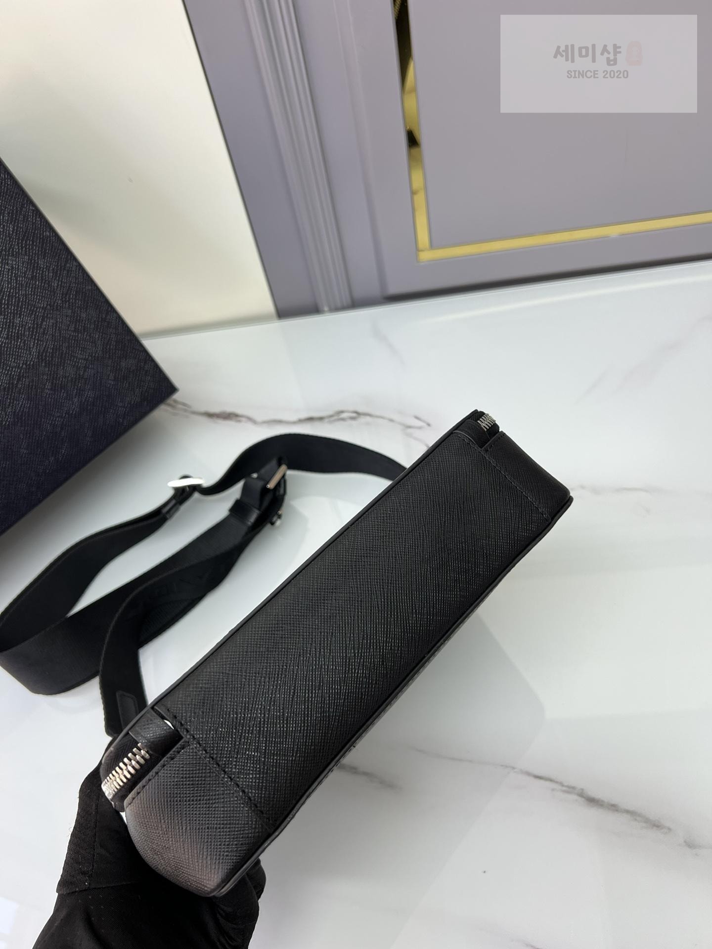 P R A D A Prada Brique Crossbody Bag 10번 이미지