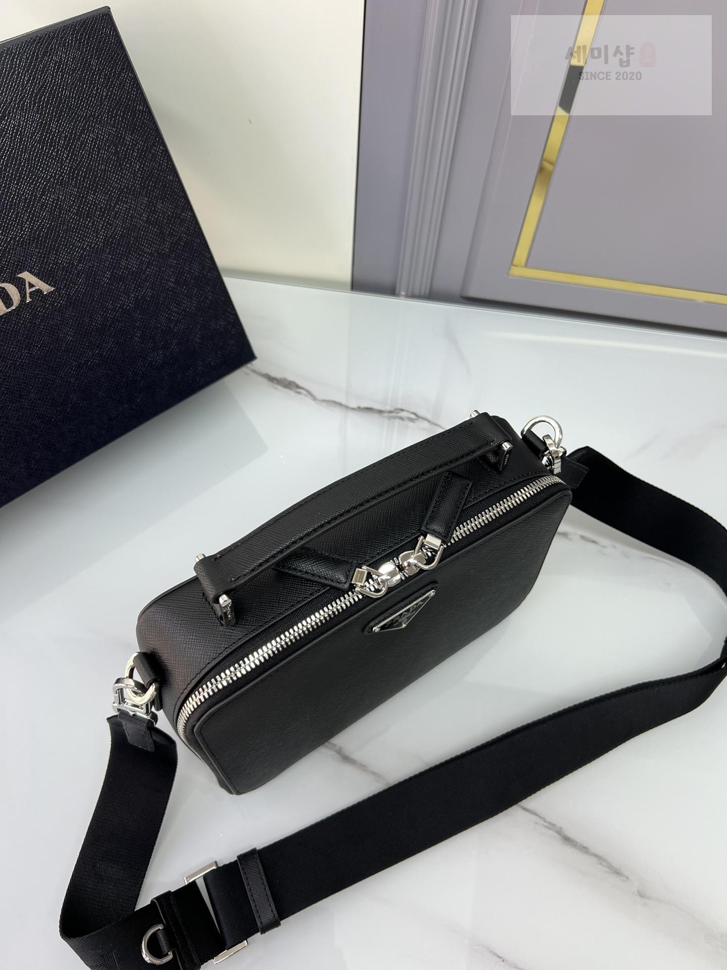 P R A D A Prada Brique Crossbody Bag 12번 이미지