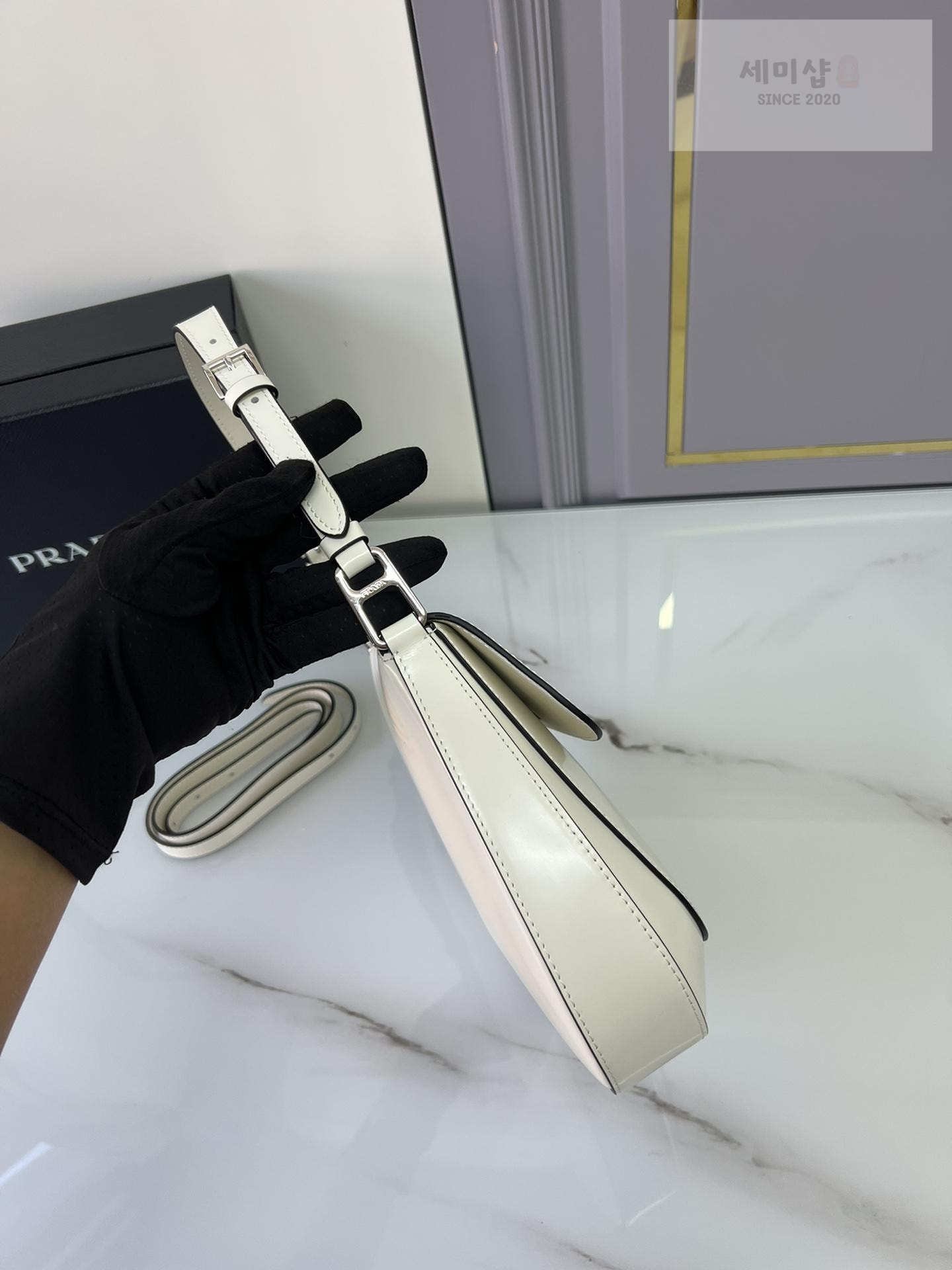 P R A D A Prada Brushed Cleo Flap Bag 2번 이미지