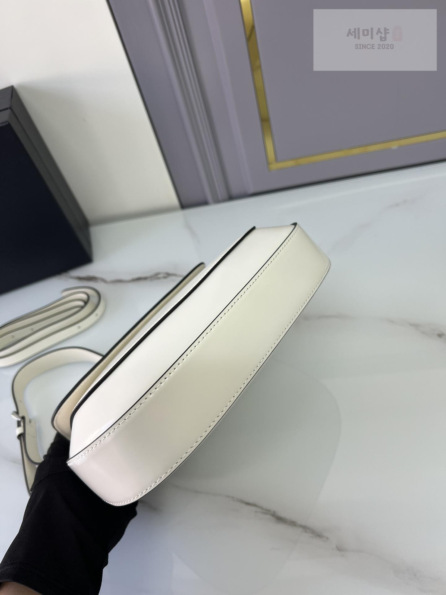 P R A D A Prada Brushed Cleo Flap Bag 3번 이미지